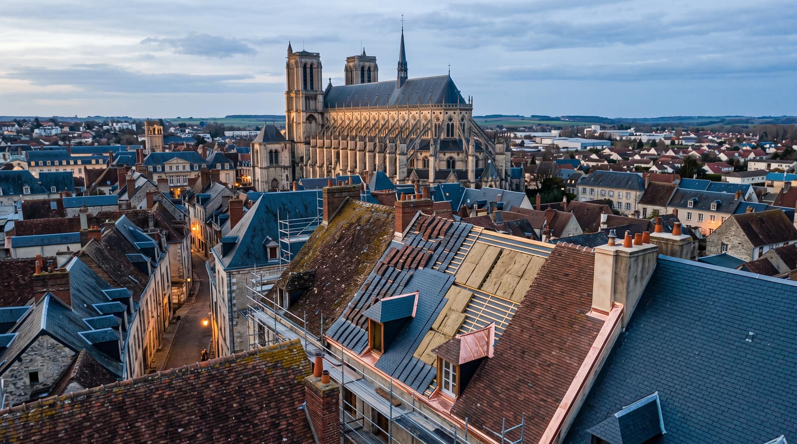 Toiture en secteur sauvegardé à Bourges : ce que l'ABF autorise